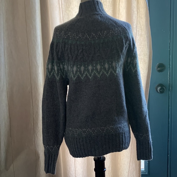 Artelier Nicole Miller Fate aisle cable sweater. - Picture 5 of 14